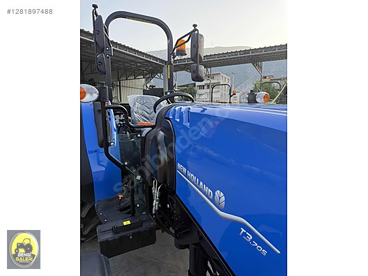 Machinery / Agricultural Machines / Tractors / New Holland / T3.70S