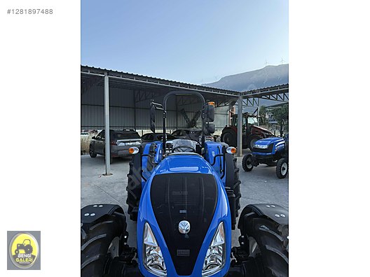 Machinery / Agricultural Machines / Tractors / New Holland / T3.70S