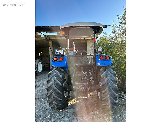 Machinery / Agricultural Machines / Tractors / New Holland / TD90D