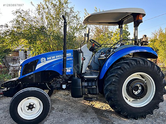 Machinery / Agricultural Machines / Tractors / New Holland / TD90D