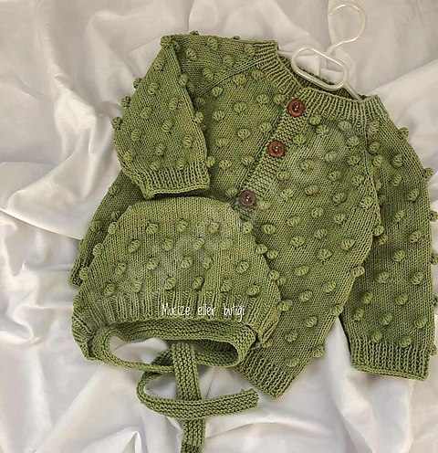 El örgüsü bebek hırka ve şapka