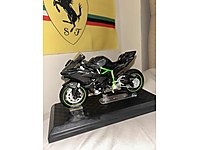 Kawasaki Ninja H2R model motor