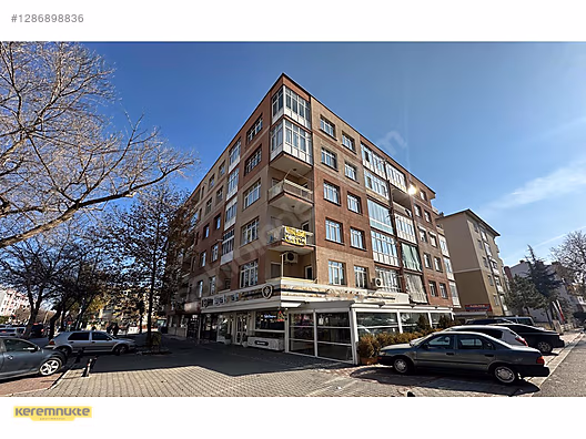 KEREM NÜKTE'DEN YAKA CADDESİ'NDE 3+1 150 M2 EŞYALI KİRALIK DAİRE #1286898836