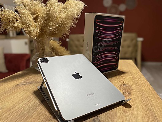 Used & Brand New Items / Computers / Tablet PC / Models / Apple / iPad Pro 4