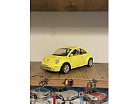1/24 BURAGO VOLKSWAGEN NEW BEETLE DİECAST