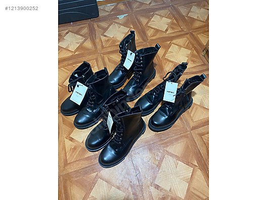 Used & Brand New Items / Clothing & Accessories / Women / Shoes / Boots