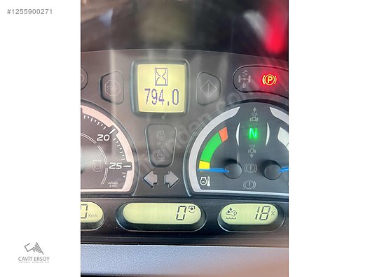 Machinery / Agricultural Machines / Tractors / New Holland / TR6.135S