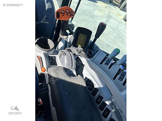 Machinery / Agricultural Machines / Tractors / New Holland / TR6.135S