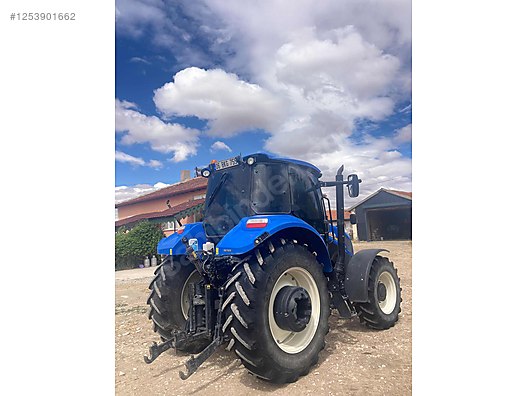 Machinery / Agricultural Machines / Tractors / New Holland / TR5.115