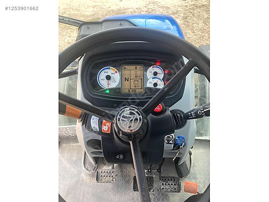 Machinery / Agricultural Machines / Tractors / New Holland / TR5.115
