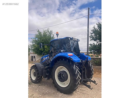Machinery / Agricultural Machines / Tractors / New Holland / TR5.115