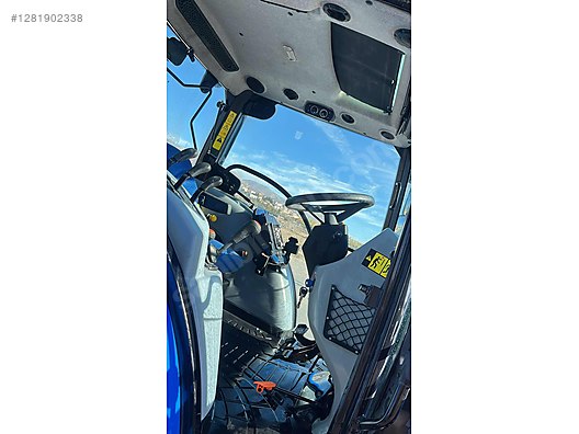 Machinery / Agricultural Machines / Tractors / New Holland / T5.100S 