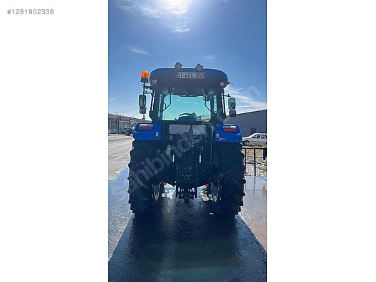 Machinery / Agricultural Machines / Tractors / New Holland / T5.100S 