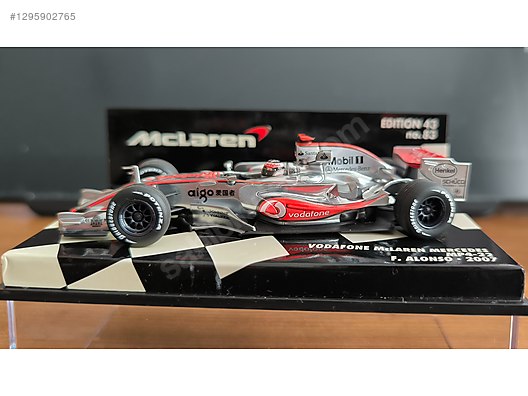 Minichamps Diecast Model 1:43 McLaren Araba - 1295902765