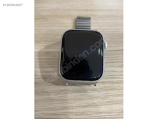 Apple Watch Series 9 - Paslanmaz Çelik Gümüş Kasa 45 mm Gümüş Kordon