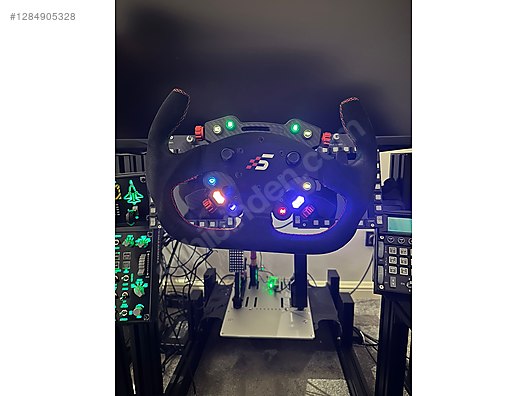 Used & Brand New Items / Gaming & Gamers Exclusive / Gaming Equipment / PC Game Racing Wheels