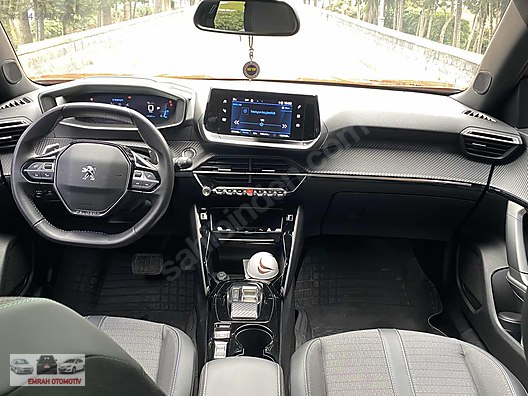 Vasıta / Arazi, SUV & Pickup / Peugeot / 2008 / 1.2 PureTech / Allure