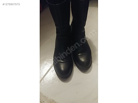 Used & Brand New Items / Clothing & Accessories / Women / Shoes / Boots