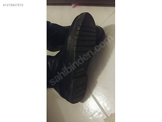 Used & Brand New Items / Clothing & Accessories / Women / Shoes / Boots