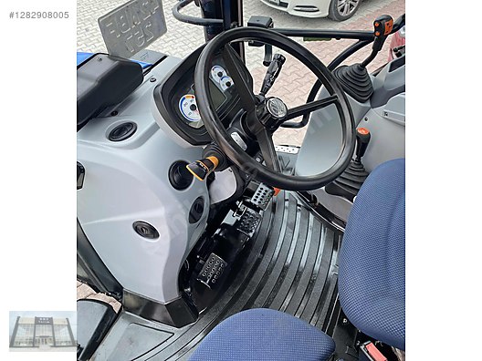 Machinery / Agricultural Machines / Tractors / New Holland / TR5.115