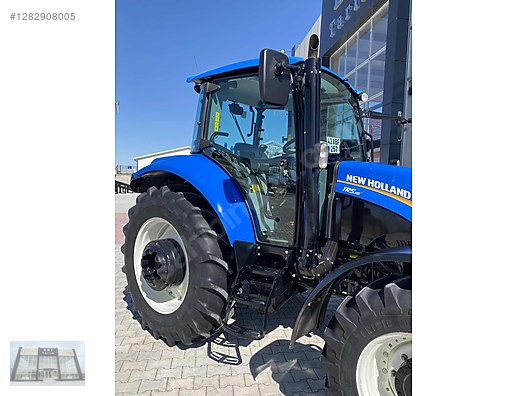 Machinery / Agricultural Machines / Tractors / New Holland / TR5.115