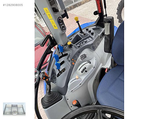 Machinery / Agricultural Machines / Tractors / New Holland / TR5.115