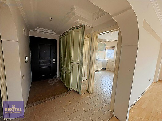 İHSANİYE'DE MERKEZİ KONUMDA ÇİFT CEPHELİ DAİRE