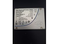 800GB INTEL SSD DC P3500 NVME