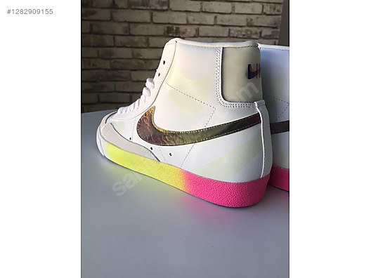 Used & Brand New Items / Clothing & Accessories / Men / Shoes / Sneakers & Sport