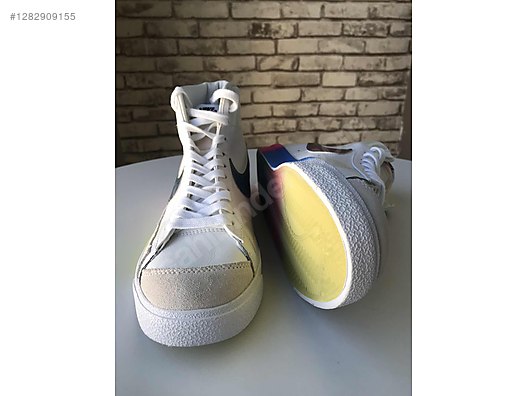 Used & Brand New Items / Clothing & Accessories / Men / Shoes / Sneakers & Sport