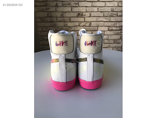 Used & Brand New Items / Clothing & Accessories / Men / Shoes / Sneakers & Sport