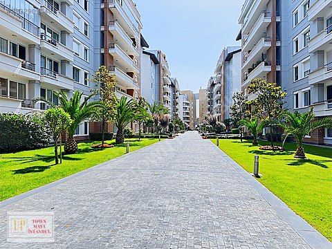 Etiler Maya Residencede Satılık 4+1 Önü Açık Daire