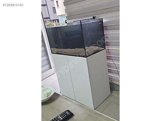 Pets & Livestock / Accessories / Fish / Aquariums