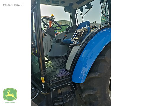 Machinery / Agricultural Machines / Tractors / New Holland / T4.75S