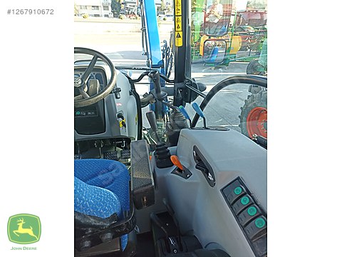 Machinery / Agricultural Machines / Tractors / New Holland / T4.75S