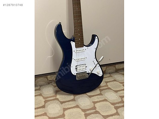 Yamaha Pacifica 012 DBM (Dark Blue Metallic) Elektro Gitar on