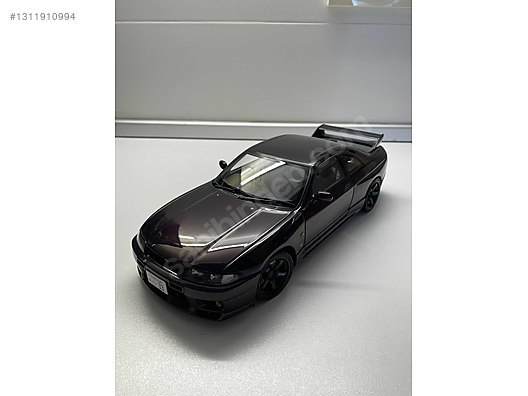Autoart Diecast Model 1:18 Nissan Araba - 1311910994