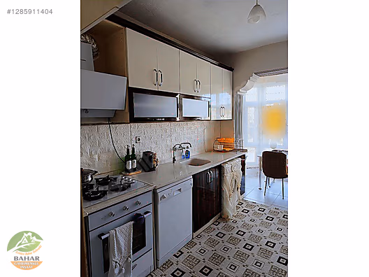 BAHARDAN BOSNA HİZMETLER DE İÇİ YAPILI SATLIK 3+1 ARAKAT DAİRE #1285911404