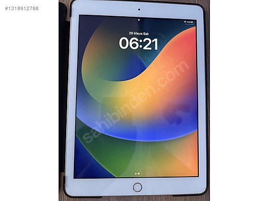 Apple iPad 5 32 GB Tablet - 1318912788