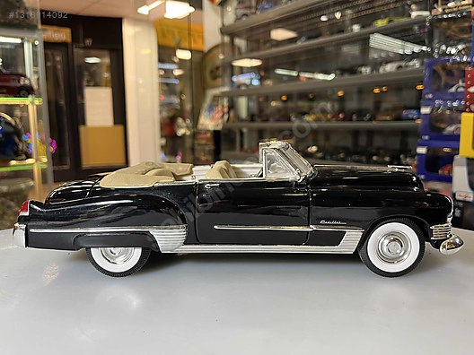 ミニカー Cadillac 1949 Coupe de Ville 1:18 Road Signature Diecast Model 1:18 Cadillac Araba - 1313914092