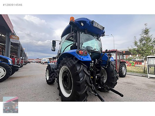 Machinery / Agricultural Machines / Tractors / New Holland / T4.70S