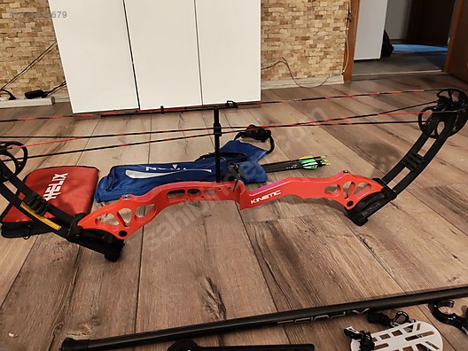 Used & Brand New Items / Sports / Athletics / Archery / Bow & Arrow Sets