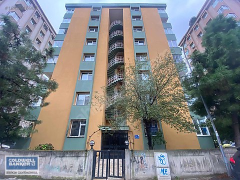 YALI MAHALLESİNDE 3+1 DENİZ MANZARALI ÖNÜ KAPANMAZ SATILIK DAİRE