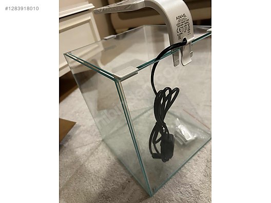 Pets & Livestock / Accessories / Fish / Aquariums