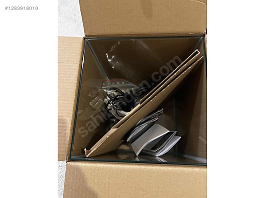 Pets & Livestock / Accessories / Fish / Aquariums