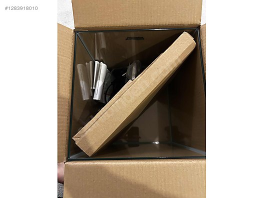 Pets & Livestock / Accessories / Fish / Aquariums