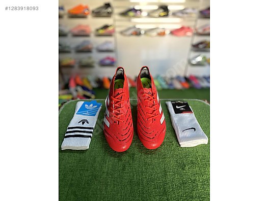 Çivisiz Kırmızı 42 Numara Adidas Krampon & Ayakkabı