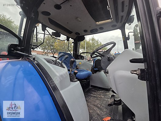 Machinery / Agricultural Machines / Tractors / New Holland / TT4.55