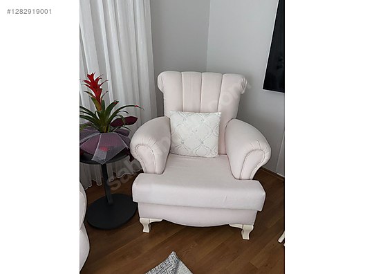 Used & Brand New Items / Home Decor / Furniture / Den & Living Room / Living Room Furniture