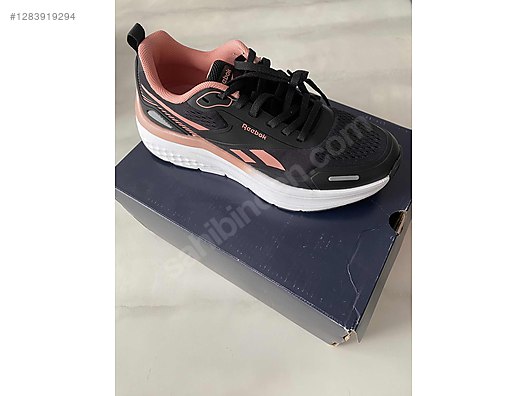 İkinci El ve Sıfır Alışveriş / Giyim & Aksesuar / Kadın / Ayakkabı / Spor